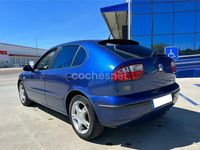 Usado Seat Leon Sport 105 CV (77 kW) 2004 Azul Utilitario