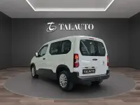 Usado Peugeot Rifter Active 99 CV (72 kW) 2021 Blanco Monovolumen