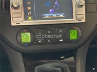 Usado Ford C-MAX Ghia 136 CV (100 kW) 2004 Gris / plata Monovolumen