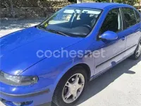 Usado Seat Leon 105 CV (77 kW) 2003 Azul Utilitario