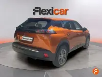 Usado Peugeot 2008 Active 100 CV (73 kW) 2023 Naranja SUV