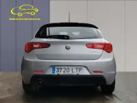 Usado Alfa Romeo Giulietta 120 CV (88 kW) 2021 Gris Utilitario