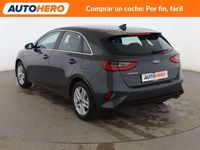 Usado Kia Ceed 101 CV (74 kW) 2019 Gris Utilitario