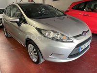 Usado Ford Fiesta Trend 68 CV (50 kW) 2010 Gris / plata Utilitario