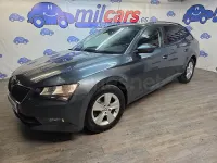 Usado Skoda Superb Active 120 CV (88 kW) 2017 Gris / plata Familiar