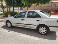 Usado Peugeot 406 110 CV (80 kW) 1999 Gris / plata Berlina
