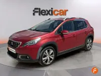 Usado Peugeot 2008 Allure 120 CV (88 kW) 2019 Rojo SUV