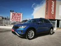 Usado VW T-Roc Life 150 CV (110 kW) 2023 Azul SUV