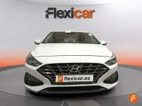 Usado Hyundai i30 120 CV (88 kW) 2021 Blanco Berlina