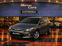 Usado Hyundai i30 Comfort 90 CV (66 kW) 2011 Gris Utilitario
