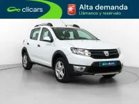 Usado Dacia Sandero Stepway 90 CV (66 kW) 2016 Blanco Utilitario