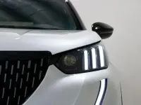 Usado Peugeot 2008 GT-line 130 CV (95 kW) 2020 Blanco SUV