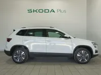 Usado Skoda Karoq Selection 116 CV (85 kW) 2025 Blanco SUV