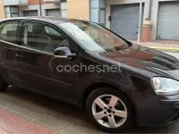 Usado VW Golf IV Highline 105 CV (77 kW) 2006 Negro Berlina