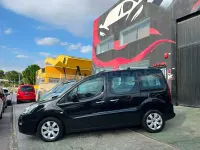 Usado Citroën Berlingo Feel 100 CV (73 kW) 2016 Negro Monovolumen