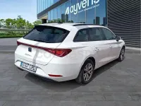 Usado Seat Leon Style 115 CV (84 kW) 2023 Blanco Familiar