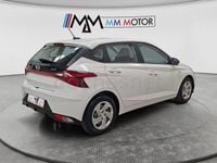Usado Hyundai i20 100 CV (73 kW) 2021 Blanco Utilitario
