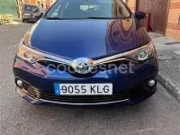 Usado Toyota Auris Hybrid Active 136 CV (100 kW) 2018 Azul Berlina