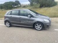 Usado Mercedes B180 Sport Edition 109 CV (80 kW) 2009 Gris / plata Monovolumen