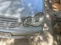 Usado Mercedes C220 Classic 143 CV (105 kW) 2005 Gris / plata Berlina