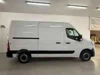 Usado Renault Master 135 CV (99 kW) 2021 Blanco Monovolumen