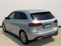 Usado Mercedes B180 136 CV (100 kW) 2019 Gris / plata Monovolumen