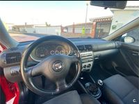 Usado Seat Leon Stella 105 CV (77 kW) 2003 Rojo Utilitario
