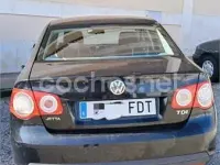 Usado VW Jetta Trendline 105 CV (77 kW) 2006 Negro Berlina