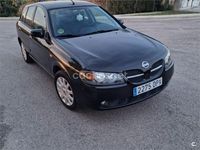 Usado Nissan Almera Pack 98 CV (72 kW) 2005 Negro Berlina