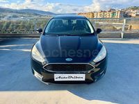 Usado Ford Focus Trend 125 CV (91 kW) 2015 Negro Familiar
