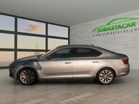 Usado Skoda Superb Style 218 CV (160 kW) 2021 Gris plata metalizado Berlina