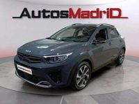 Usado Kia Stonic GT-Line 121 CV (88 kW) 2021 Gris / plata SUV