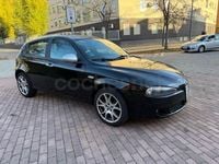 Usado Alfa Romeo 147 Distinctive 105 CV (77 kW) 2010 Negro Utilitario
