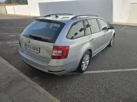 Usado Skoda Octavia 115 CV (84 kW) 2019 Gris / plata Familiar