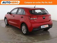 Usado Kia Rio Plus 101 CV (74 kW) 2017 Rojo Berlina