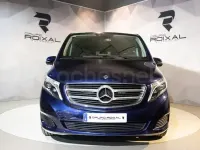 Käytetty Mercedes V220 Avantgarde 163 HP (119 kW) 2019 Sininen Tila-auto