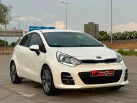 Usado Kia Rio 84 CV (61 kW) 2017 Blanco Berlina