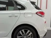 Usado Hyundai i30 120 CV (88 kW) 2020 Blanco Utilitario