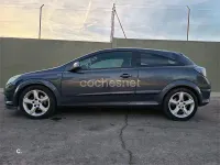 Usado Opel Astra GTC Enjoy 105 CV (77 kW) 2006 Azul Berlina
