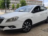 Usado Lancia Delta 120 CV (88 kW) 2010 Blanco Utilitario
