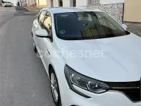 Usado Renault Mégane IV Life 90 CV (66 kW) 2017 Blanco Berlina