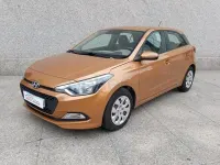 Usado Hyundai i20 84 CV (61 kW) 2016 Marrón Berlina