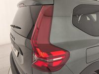 Usado Dacia Jogger Extreme 140 CV (102 kW) 2025 Verde Monovolumen