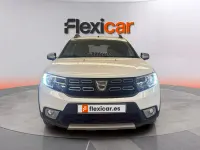 Usado Dacia Sandero Comfort 91 CV (66 kW) 2018 Blanco Berlina