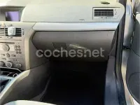 Usado Opel Astra GTC Enjoy 105 CV (77 kW) 2005 Gris / plata Berlina