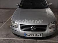 Usado VW Passat Highline 193 CV (141 kW) 2001 Gris / plata Berlina