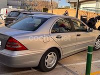 Usado Mercedes C200 Classic 102 CV (75 kW) 2002 Gris / plata Familiar