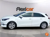 Usado Kia Ceed 136 CV (100 kW) 2023 Blanco Utilitario