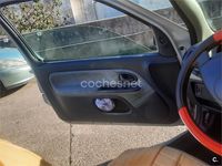 Usado Renault Clio II Authentique 60 CV (44 kW) 2003 Gris / plata Berlina