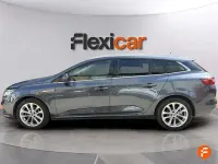 Usado Renault Mégane GrandTour Business 140 CV (102 kW) 2019 Gris / plata Familiar